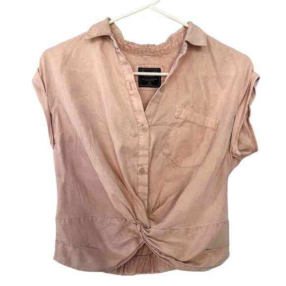 Abercrombie & Fitch Tops - 4/$25 Abercrombie & Fitch Women's Small Short Sleeve Button Down Shirt twist top
